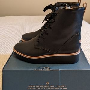 Dr Scholl's platform booties - Brand New never worn! Size 9